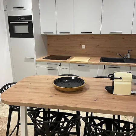 Vieux-nice 3 Pieces Confortable Et Calme *